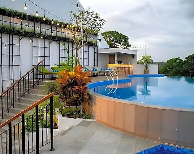 Rv Gianyar ホテル バリ島