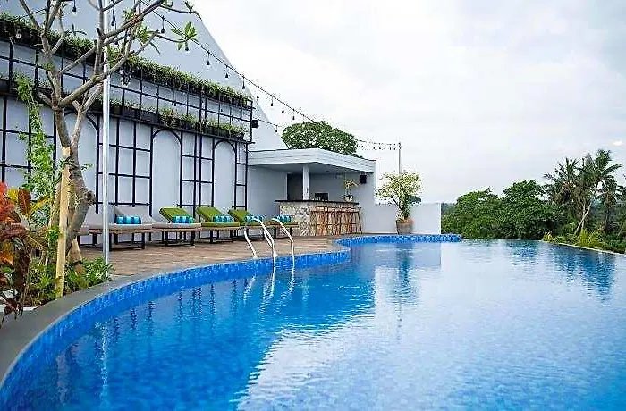 Rv Gianyar 4* バリ島