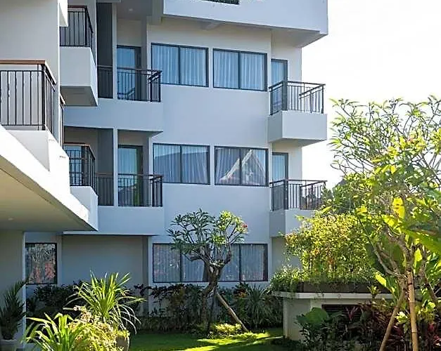 ホテル Rv Gianyar 4*